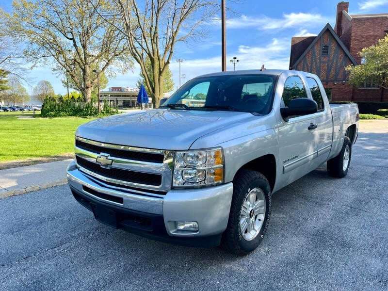 2010 Chevrolet Silverado 1500, photo 1