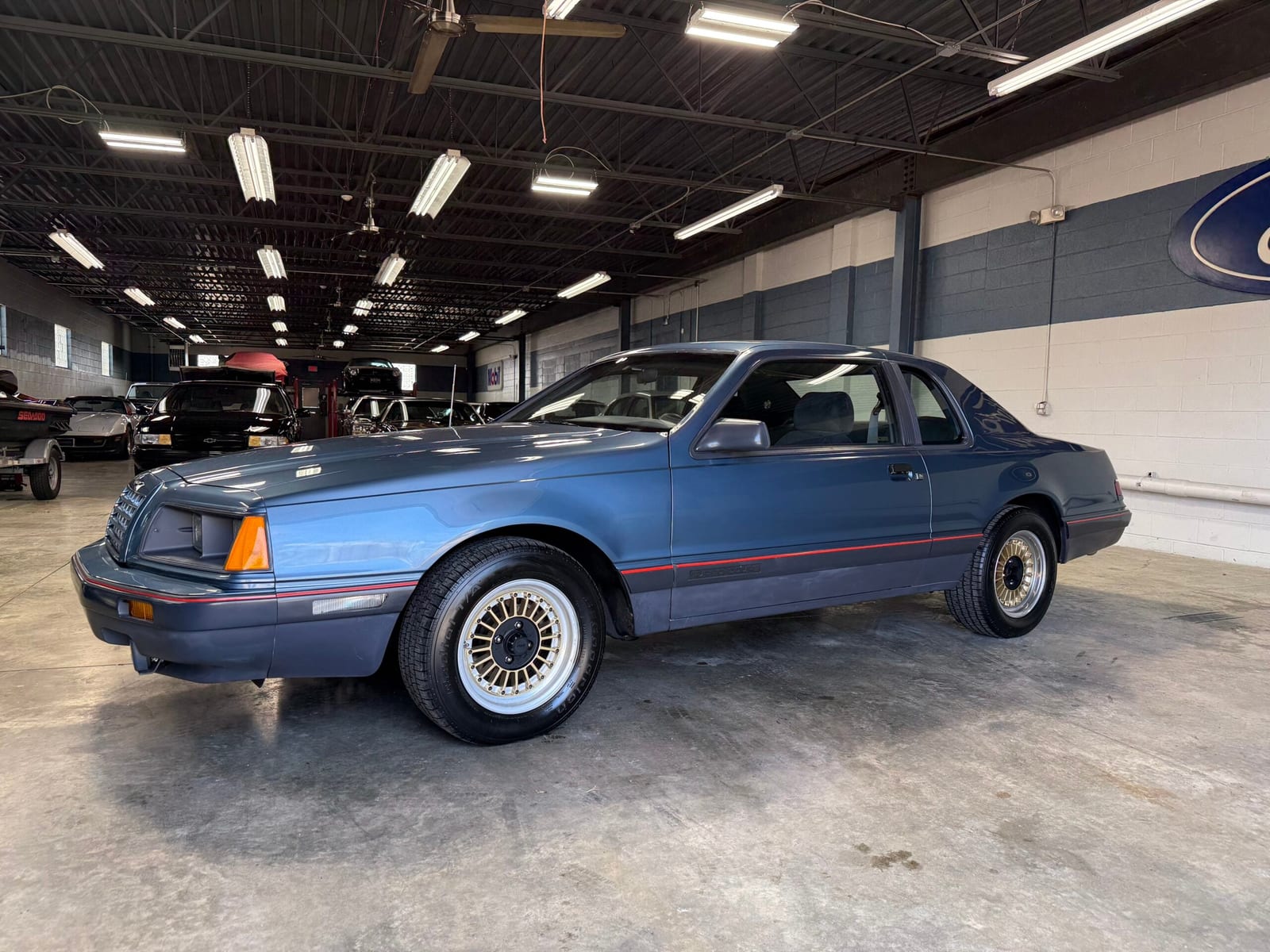 1985 Ford Thunderbird, photo 1