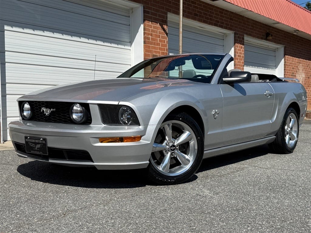 2009 Ford Mustang, photo 1
