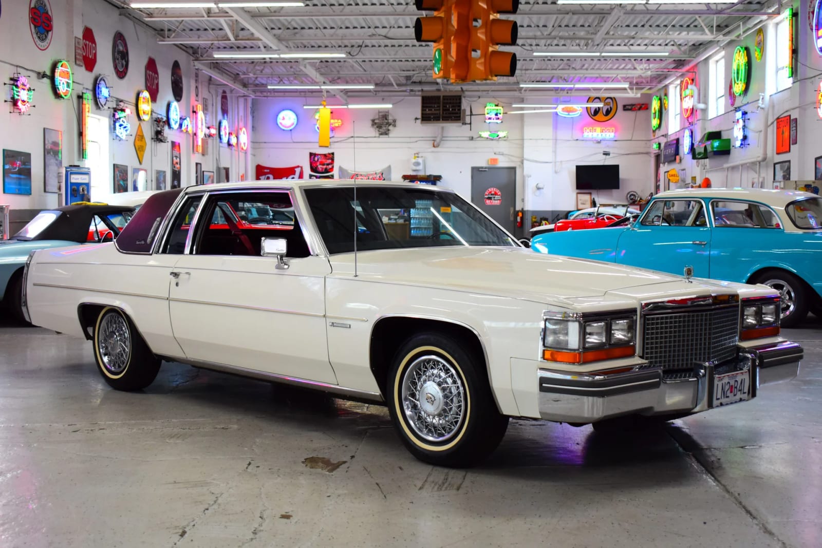 1981 Cadillac DeVille, photo 1