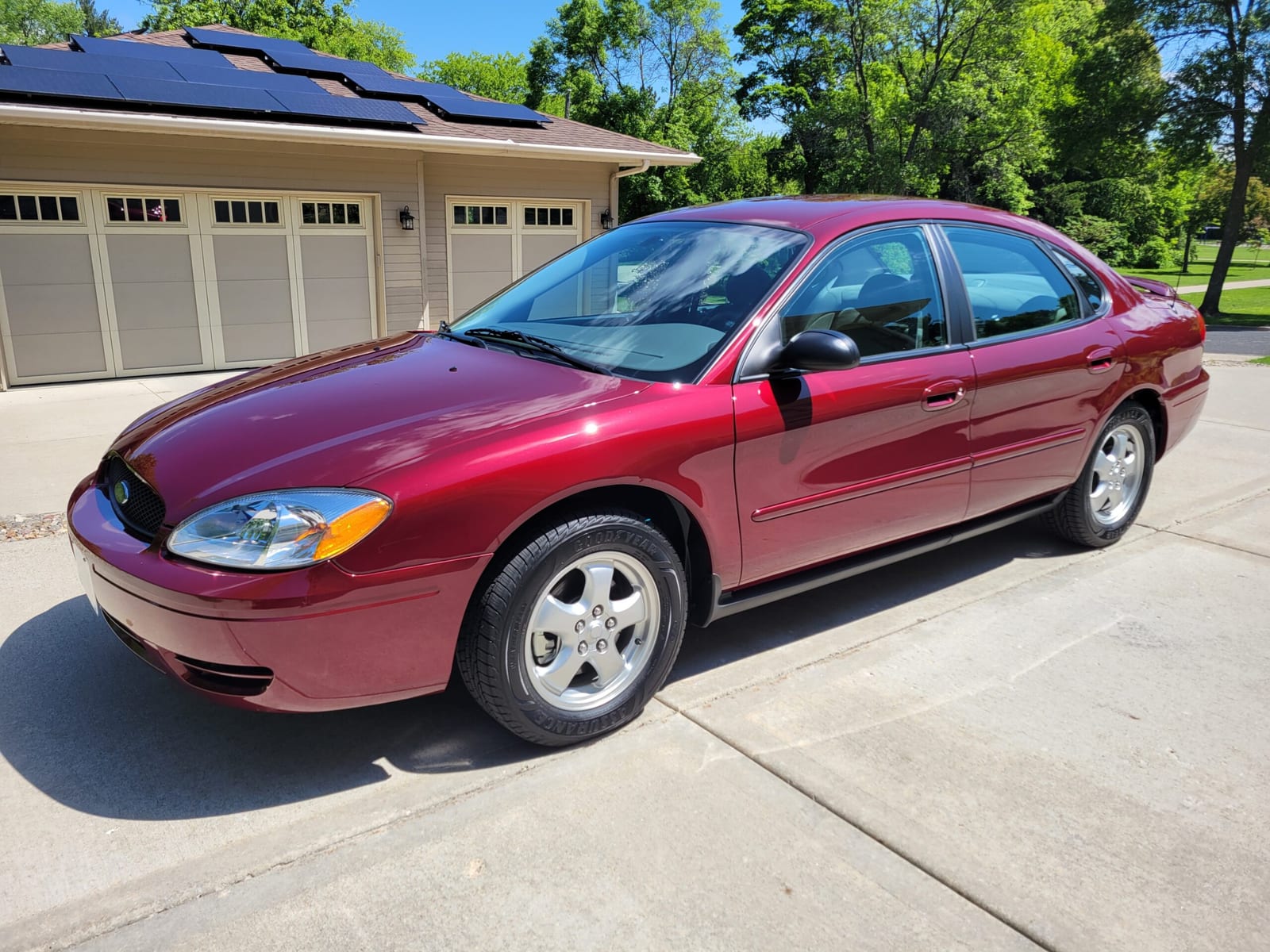 2005 Ford Taurus, photo 1