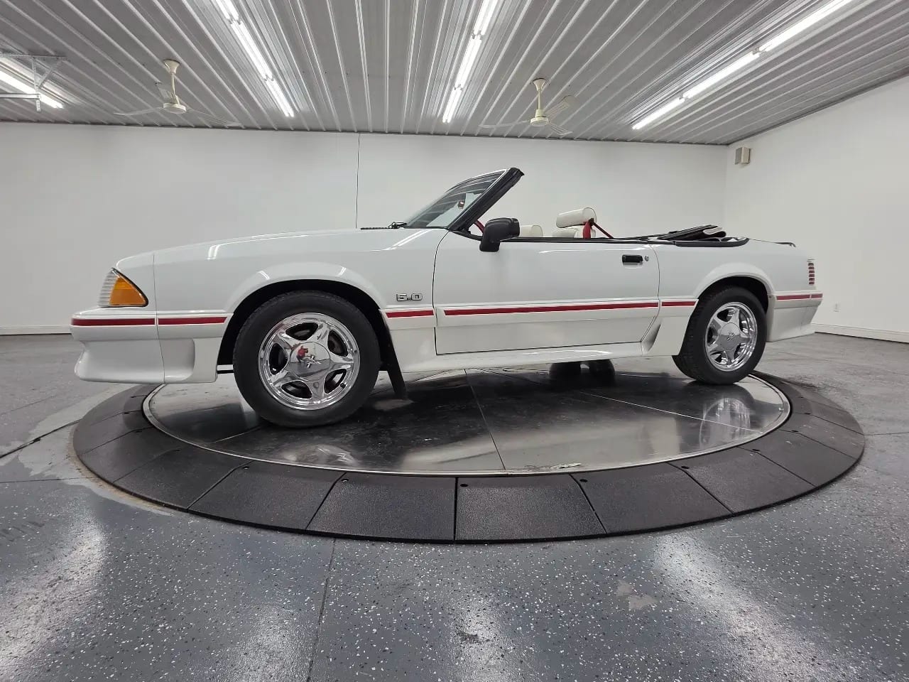 1992 Ford Mustang, photo 1